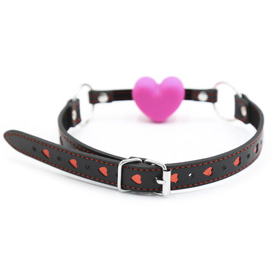 Heart-shaped leather mouth plug